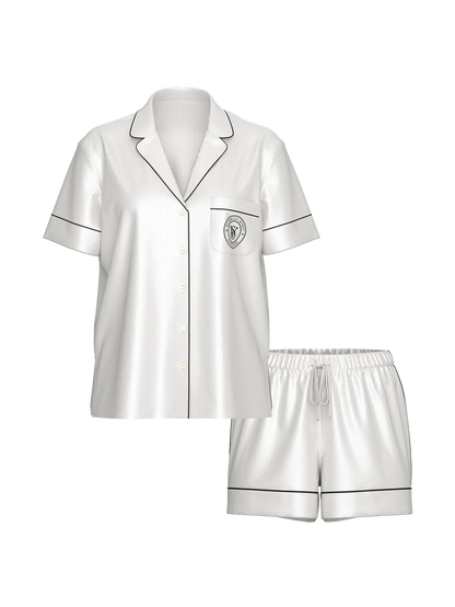 Pijama corto coordinado en satén brillante