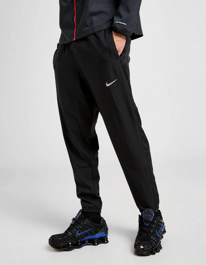 Chaqueta Nike Challenger Woven Negro/Rojo